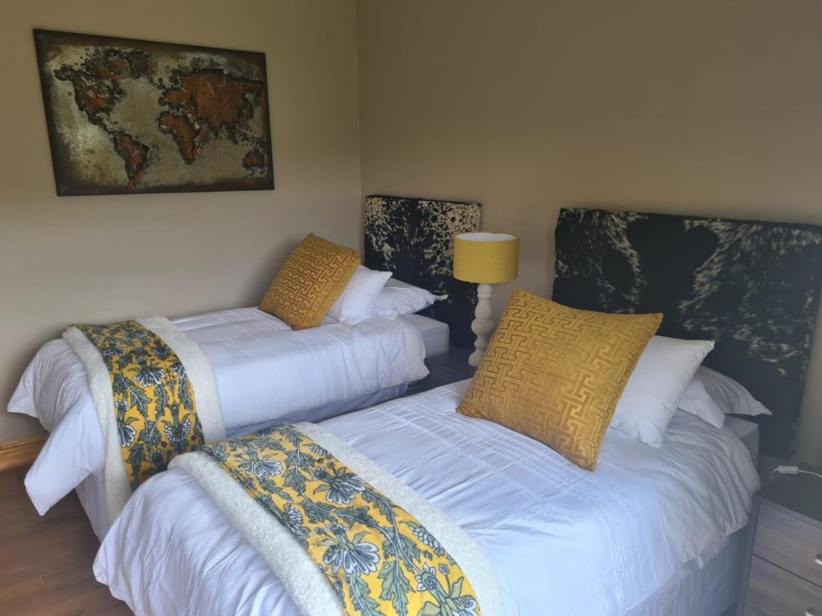 Wetlands Game Lodge Wakkerstroom Buitenkant foto